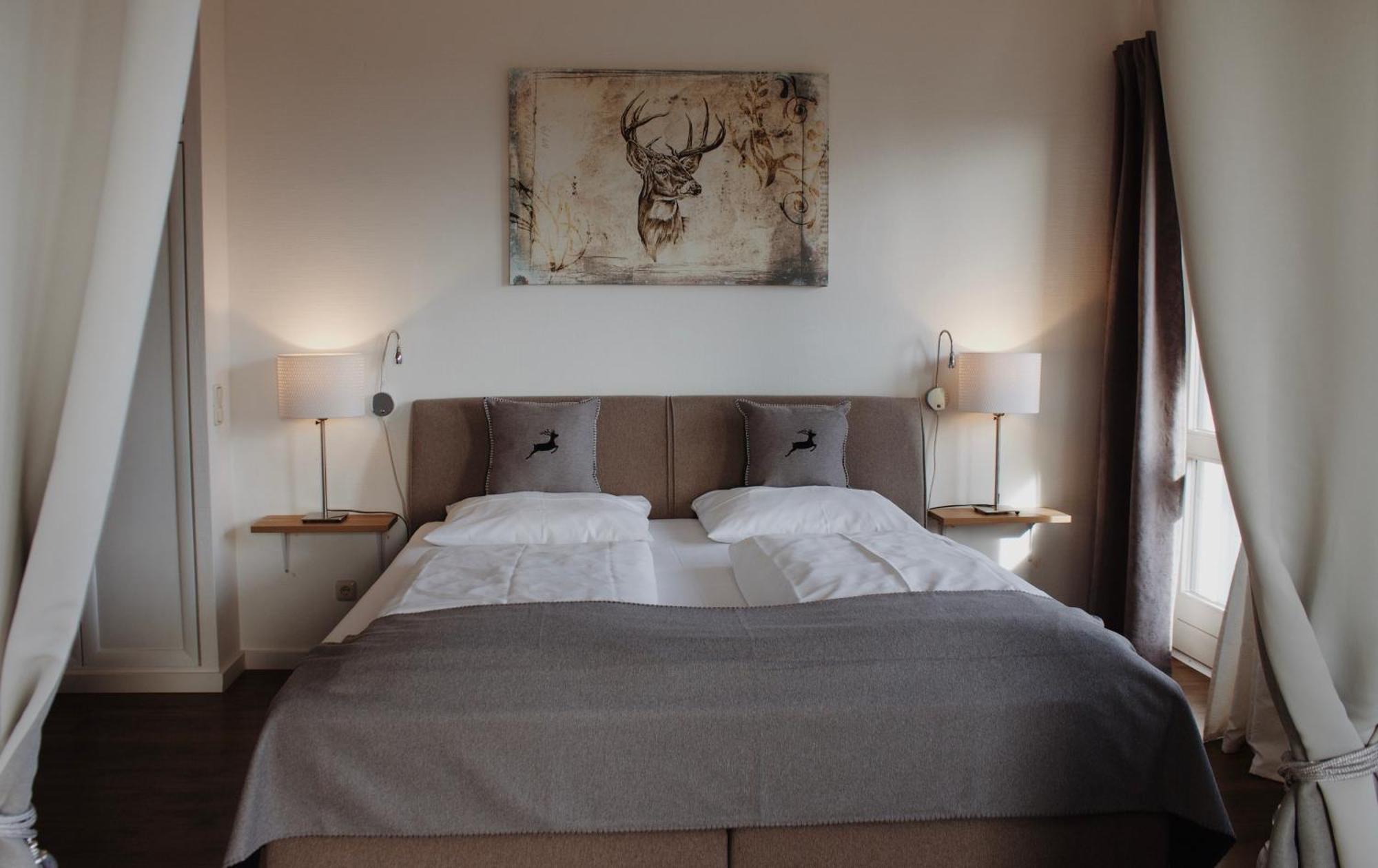Hotel Garni - Chiemsee-Pension-Seebruck 시온시브루크 외부 사진